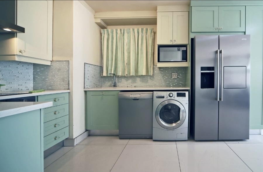 2 Bedroom Property for Sale in Royal Ascot Western Cape